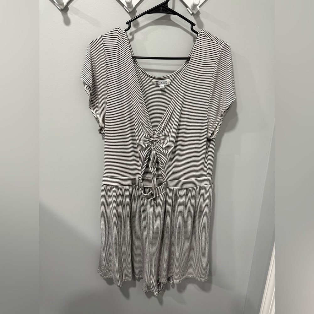 Womens American eagle romper size XL